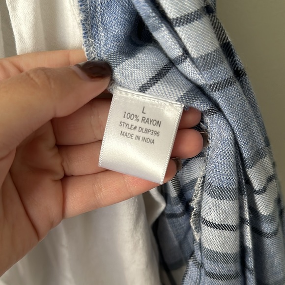 Light Blue Lightweight Flannel - Size L - Picture 7 of 9